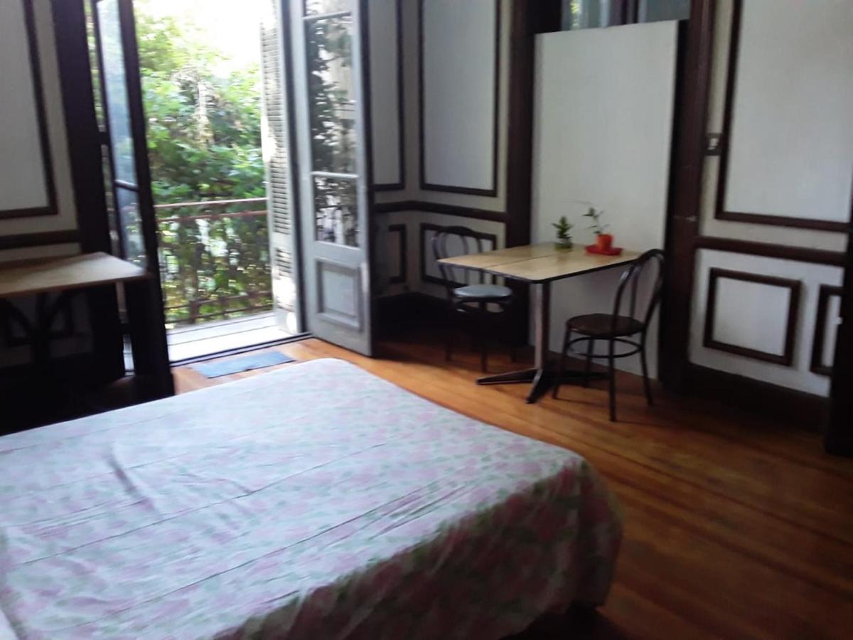 Habitac Indiv Casa De Familia, Flores Buenos Aires Exteriör bild