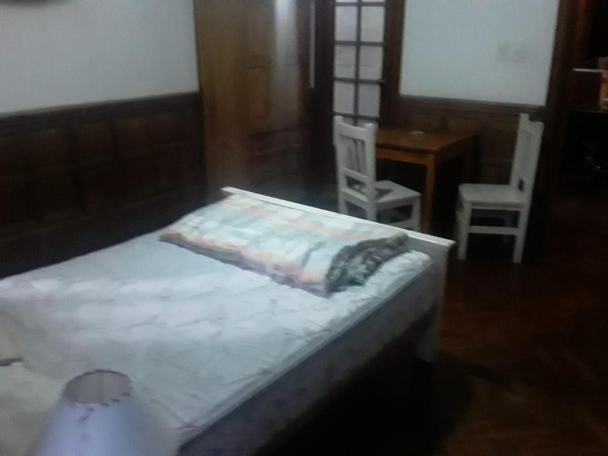 Habitac Indiv Casa De Familia, Flores Buenos Aires Exteriör bild