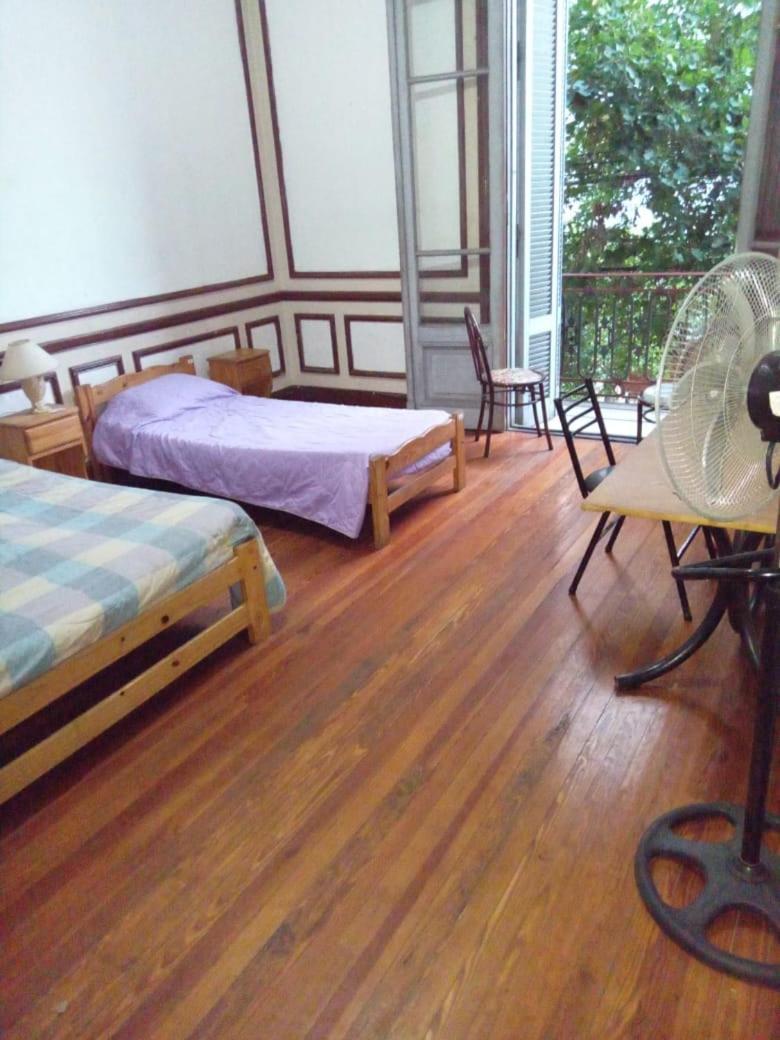Habitac Indiv Casa De Familia, Flores Buenos Aires Exteriör bild