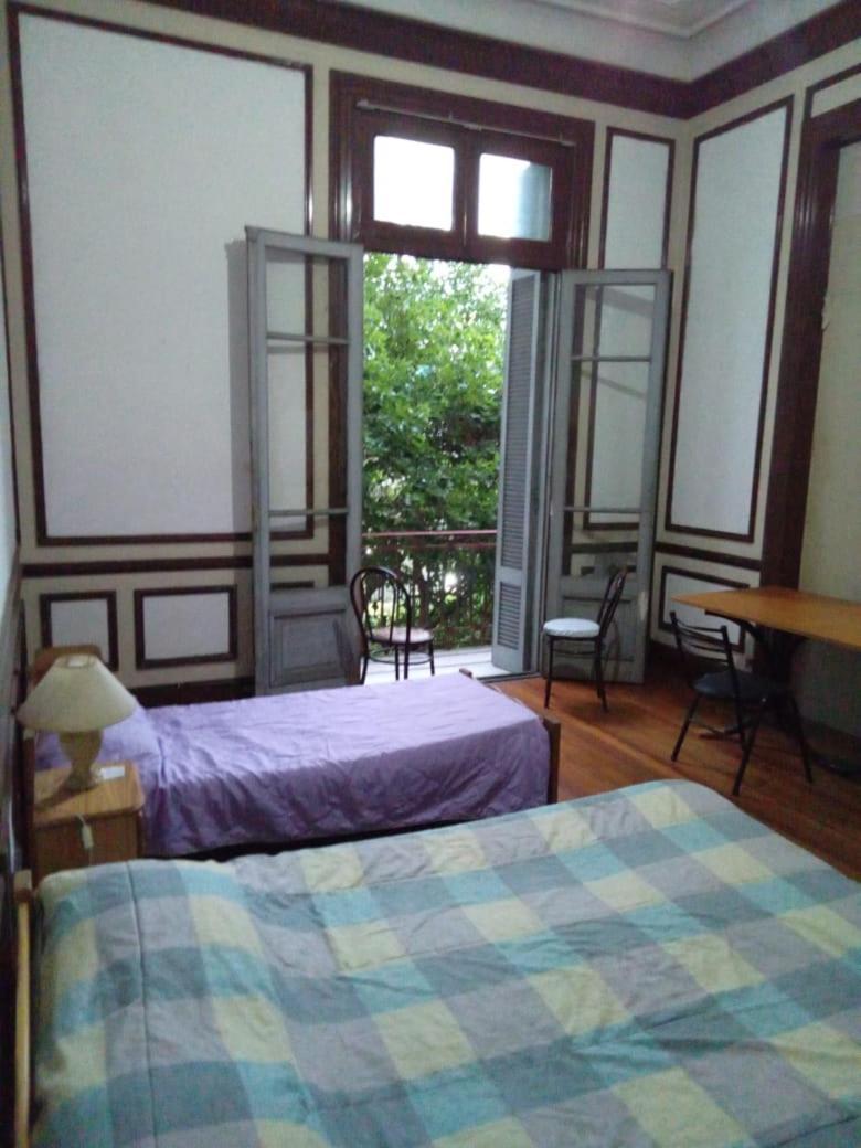 Habitac Indiv Casa De Familia, Flores Buenos Aires Exteriör bild