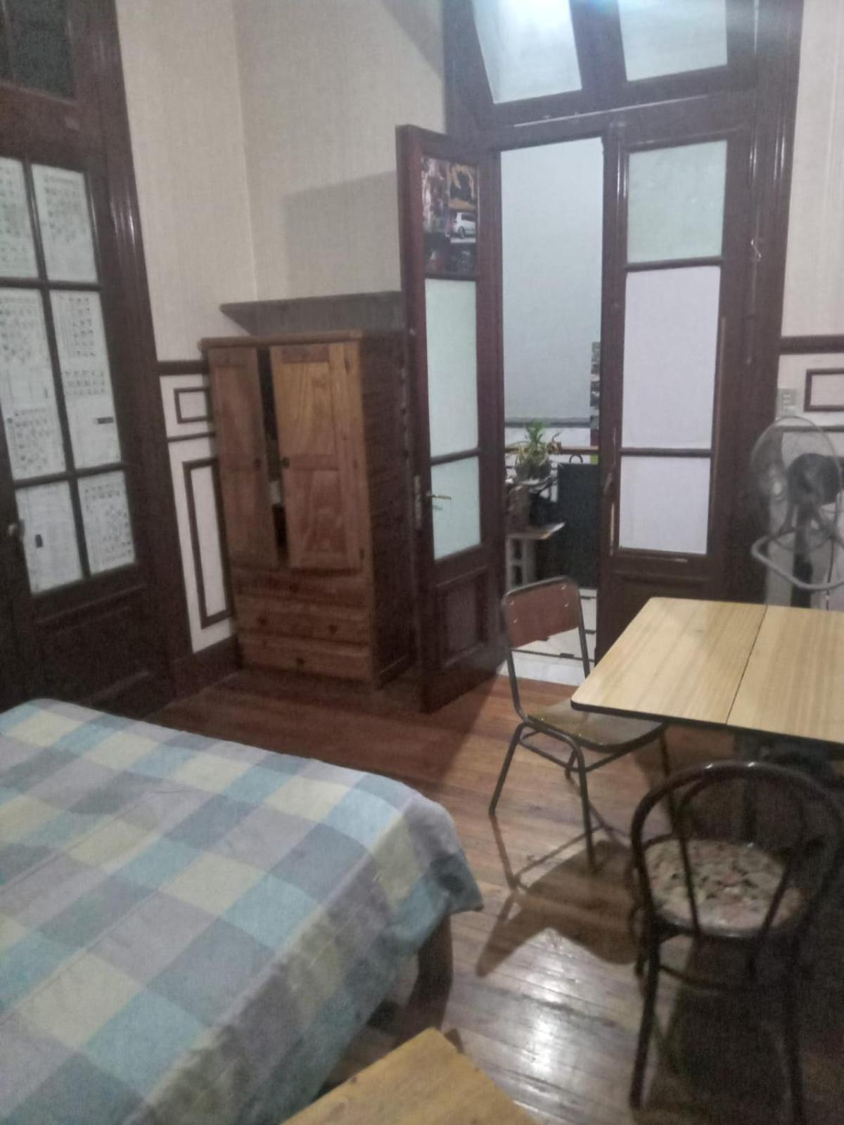 Habitac Indiv Casa De Familia, Flores Buenos Aires Exteriör bild