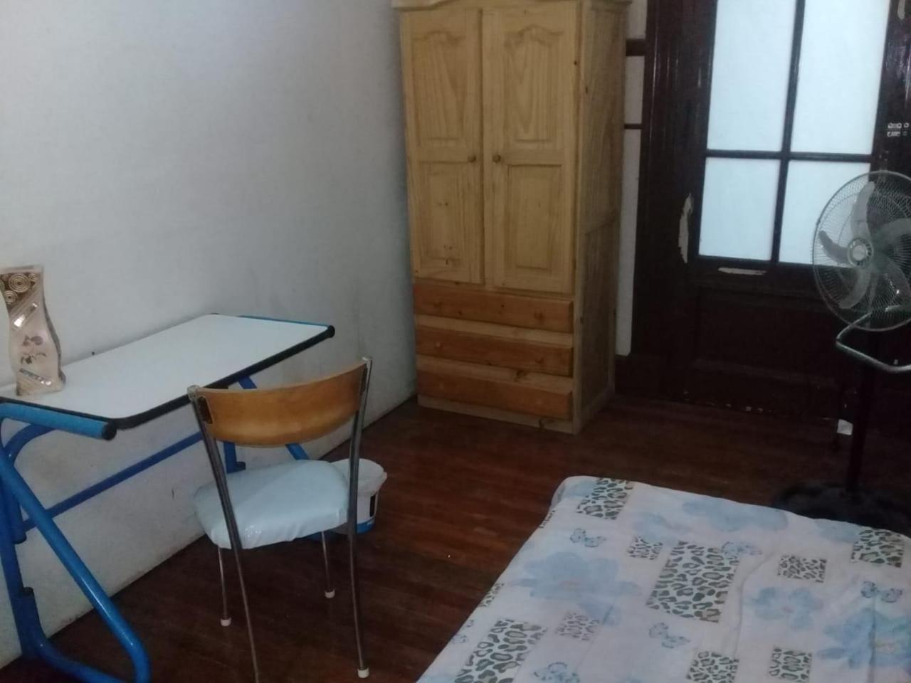 Habitac Indiv Casa De Familia, Flores Buenos Aires Exteriör bild