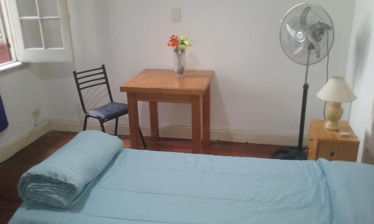 Habitac Indiv Casa De Familia, Flores Buenos Aires Exteriör bild